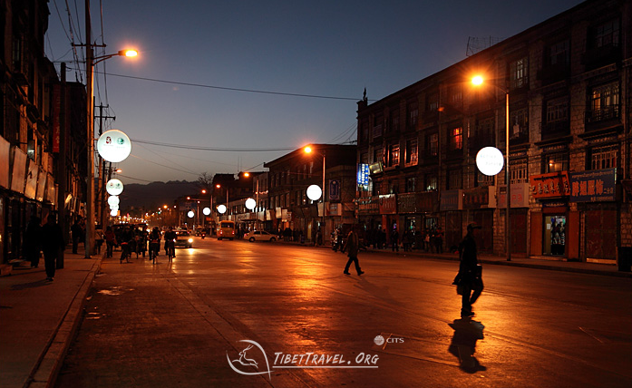 night life in Lhasa