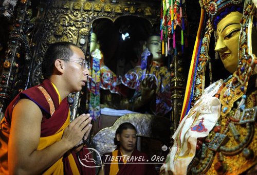 panchen lama visits jokhang