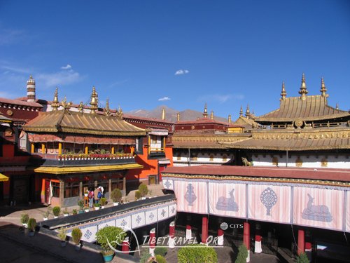 jokhang temple in lhasa