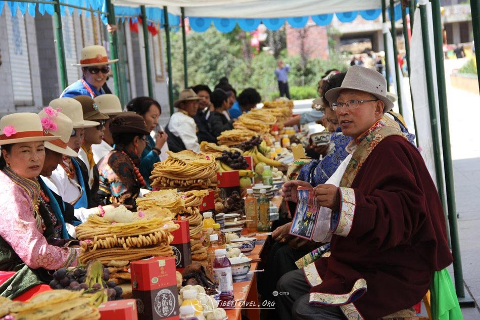 dandun festival in tibet