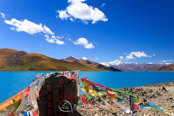 Yamdrok Lake in Tibet