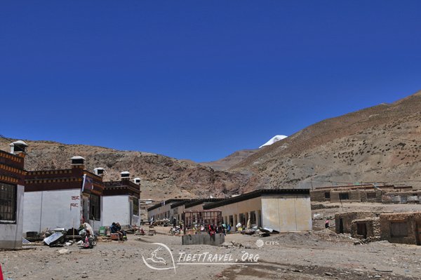 Darchen at the foot of Kailash