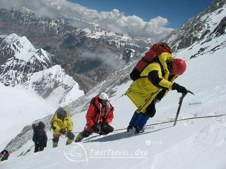 Climbing-Everest
