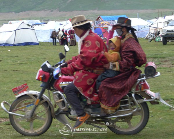 tibet-horse-race
