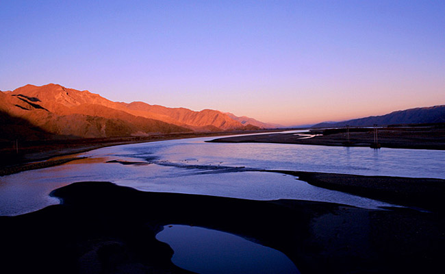Witer riverside of Lhasa river