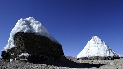  Puruo Gangri Glacier