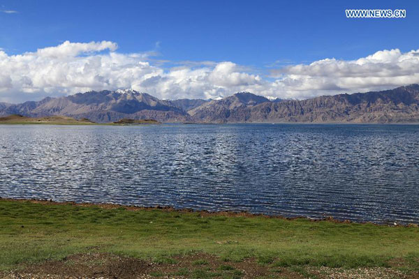 mountains and clounds covered Palgon Lake