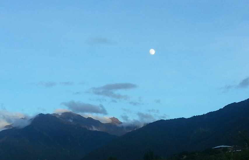 reunion moon in Tibet