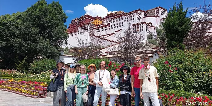 13 Days Shanghai Chengdu Lhasa EBC Tour by Train