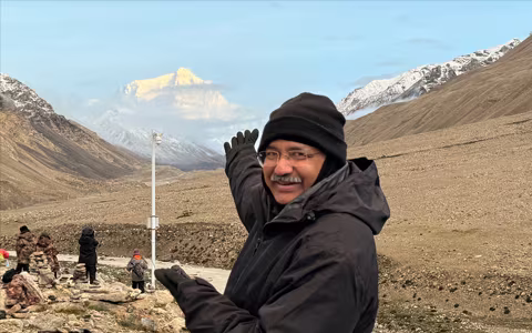 8-Day Lhasa to Everest Base Camp Tour in Saga Dawa Festival