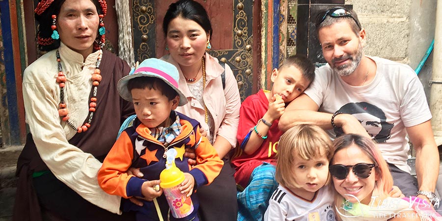 Tibetan family and kids