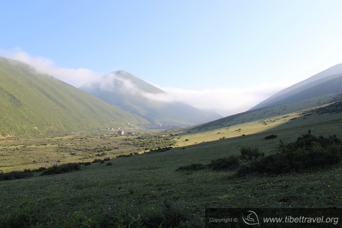 wild trekking in kham