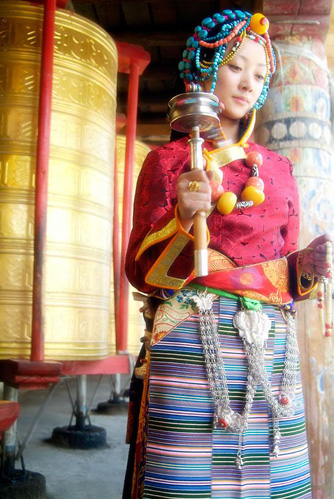 Tibetan costumes