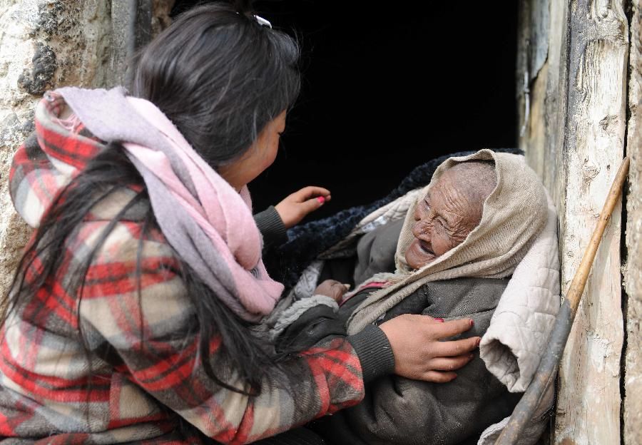 Elderly Enjoy Good Care in Tibet