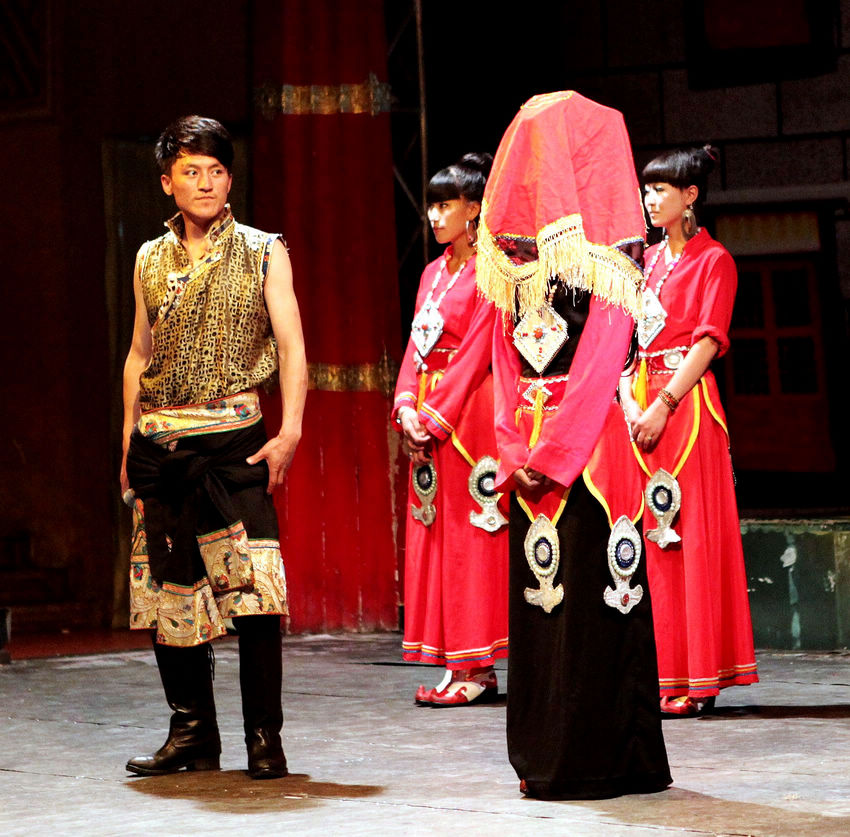 Cultural Performance Held in Tibetan Village