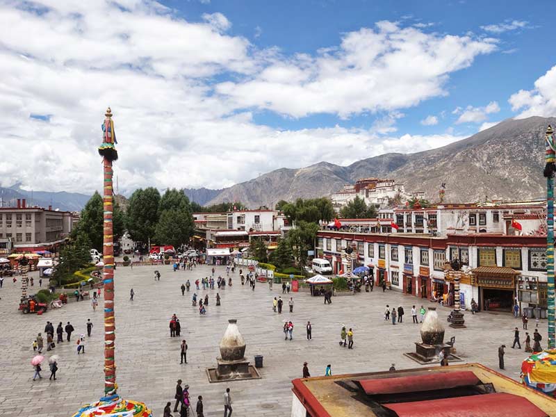 Nimu is located in the western side of the central point of Lhasa
