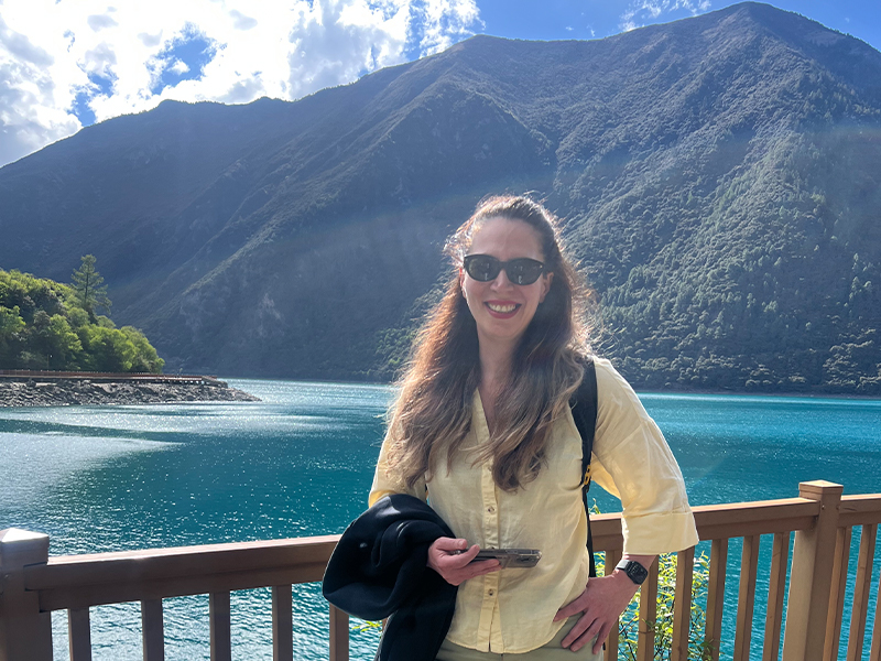 female guest explore Lake Basumtso
