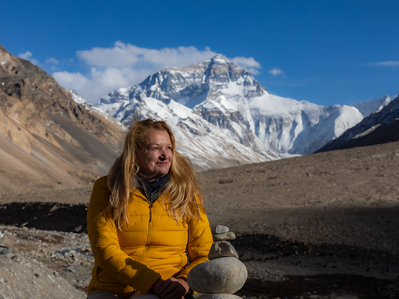 A female traveler successfully visit EBC