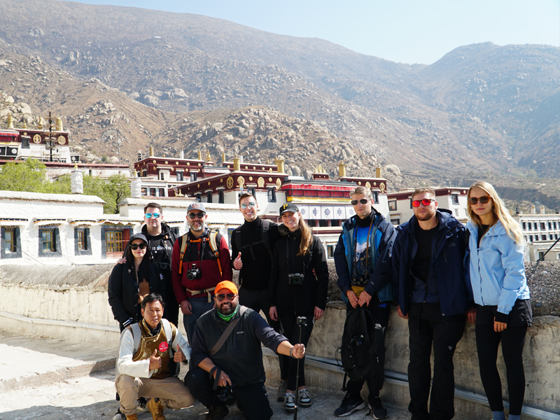 Dressing in Layered Clothing for a Lhasa Tour layered clothing for visiting Lhasa