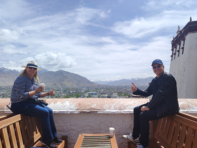 Sun protection is essential for sightseeing in Lhasa Essential sun protection for a Lhasa tour