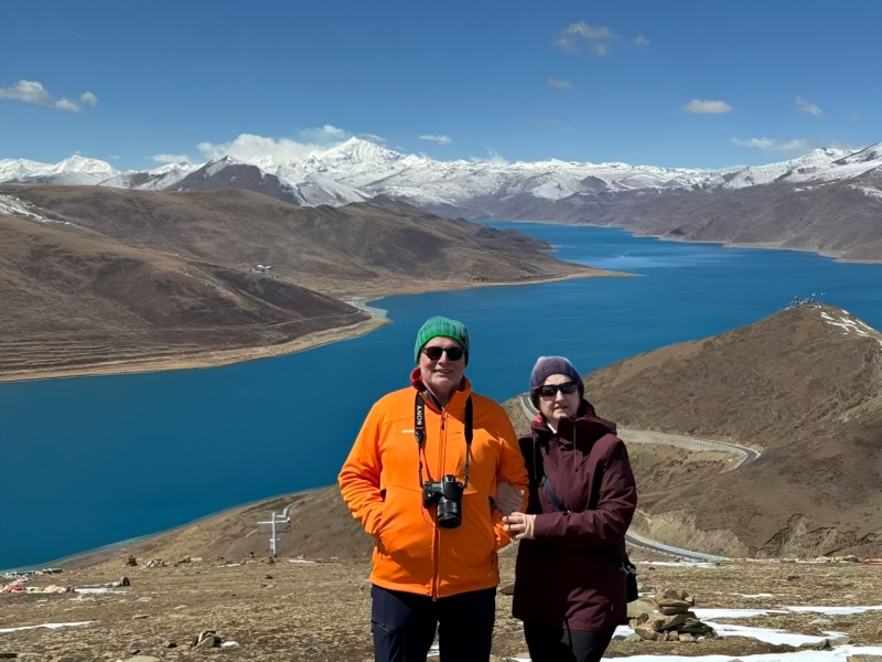 Wearing warm, windproof clothing at Yamdrok Lake Warm Clothing for Yamdrok Lake