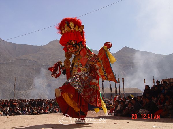 Tibetan farmers' New Year 2013