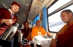 Drinking Water or Hot Water Supply on Tibet Train