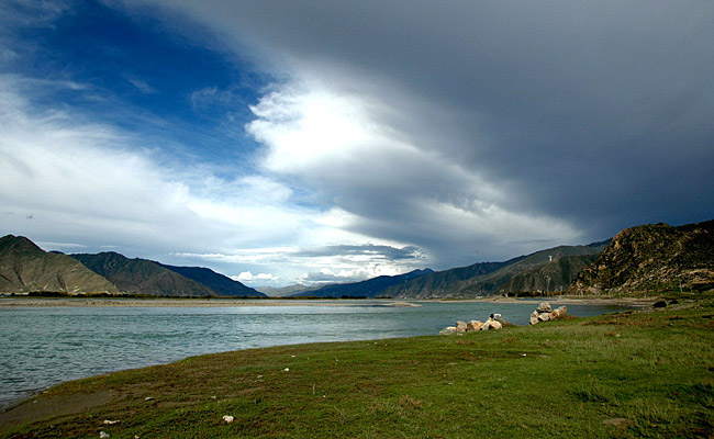 Summer riverside of Lhasa river