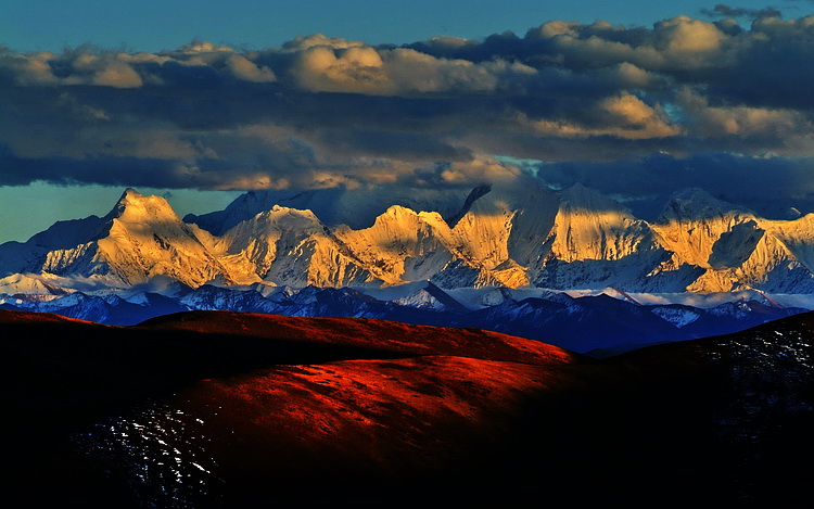 The spectacular Mt.Gongga in Sichuan Province.